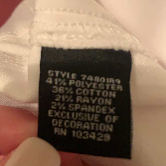 20. Intro The Fit Rose Fringe Capri in White - Picture 13 of 15